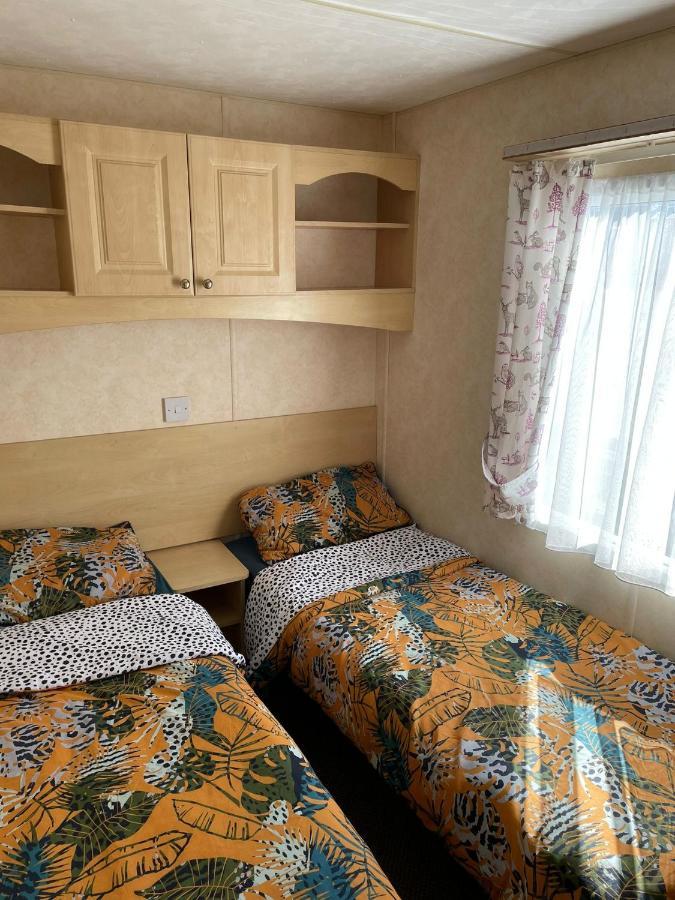 Hotel 341 Family Caravan At Marine Holiday Park, Sleeps 6 Rhyl Zewnętrze zdjęcie
